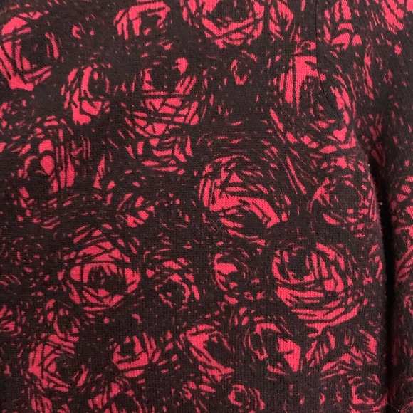 Mercer Street Studio Red Black Rose Shrug Cardigan Sweater PS - Picture 5 of 8